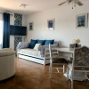 Отель Appartement 80 m2,Port Rhodes D-2 chambres, terrasse panoramique, vue sur le canal principal d’Empur, фото 11