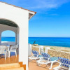 Отель Voramar Waterfront Walk to Beach Sea Views A C Wifi Car Not Required - 2200, фото 3
