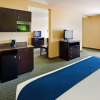 Отель Holiday Inn Express & Suites Newport S, an IHG Hotel, фото 17