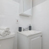 Отель Lovely Apartment 10mins From Beach, 2mins to Mall, фото 8