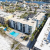 Отель Sea Oats 606 is a Gorgeous Gulf Front 3 BR - With Free Beach Service for 4 by Redawning, фото 6