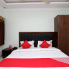 Отель OYO 12062 Paras Guest House, фото 6