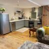 Отель Charming 2-bed Cottage in Otley, фото 6