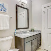 Отель Luxurious 1BR Dilworth Apt on Greenway, фото 19