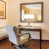 Отель Comfort Inn & Suites, фото 9