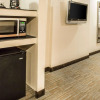 Отель Hometowne Studios & Suites By Red Roof Washington, фото 25