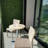 Отель Studio Close to 5th Av, With Amazing Roof Pool View, Gym, Spa and More!, фото 20
