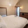 Отель Snow Creek Cabins by Fernie Lodging Co., фото 3