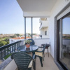 Отель B17 - The Stunning Seaview Apartment, фото 8