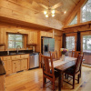 Отель Tree Top Getaway Log House with Views | NFL Sunday Ticket Included, фото 4