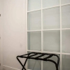 Отель Modern 3bdr/2bath in La Latina, 10mins to Metro, фото 13