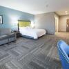 Отель Hampton Inn & Suites Stroud, фото 4