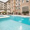 Отель Staybridge Suites Stone Oak, an IHG Hotel, фото 14