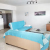 Отель Renovated Apt Close To Beach Wifi AC, фото 2