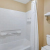 Отель Near Disney - 1BR With Two Queen Beds - With Shared Pool and Hot Tub, фото 8