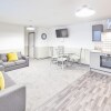 Отель Host Stay Apartment 3 Clarendon, фото 3