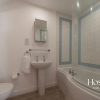 Отель Stunning Character House In The Centre of Henley, фото 8