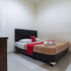 Отель RedDoorz @ Nagoya Indah, фото 15