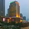 Отель Holiday Inn Express Chongqing Guanyinqiao, an IHG Hotel в Чунцине