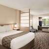 Отель Microtel Inn & Suites by Wyndham Florence/Cincinnati Airport, фото 13