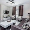Отель 4 Bedroom 3 Bathroom Townhome w Pool, фото 25