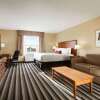 Отель Days Inn & Suites by Wyndham Edmonton Airport, фото 6