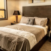 Отель Bright Corner Apartment w/ Lake View #418, фото 8