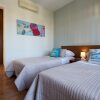 Отель Charming 2 bedroom apartment 'DC11' - with communal pool and resort facilities, Helios Heights villa, фото 8
