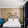 Отель Grand Pigalle Hôtel в Париже