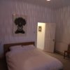 Отель 1 Bedroom Flat With Skylights Sleeps 2, фото 3