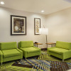 Отель Holiday Inn Express & Suites Fayetteville, an IHG Hotel, фото 3