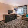 Отель La Quinta Inn & Suites by Wyndham Cincinnati NE - Mason, фото 30