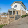 Отель Newcastle Short Stay Apartments - Adamstown Townhouses, фото 13
