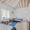 Отель Beachfront White Palm Villa - Tar Bay, фото 5