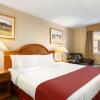 Отель Travelodge by Wyndham North Battleford, фото 1