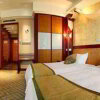 Отель Kingworld Hotel Chongqing, фото 2