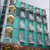Отель Aruuman Simpang Lima в Семаранге