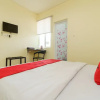 Отель RedDoorz near Jembatan Siti Nurbaya Padang, фото 4