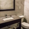 Отель Ottawa Embassy Hotel & Suites, фото 9
