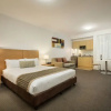Отель Quality Suites Beaumont Kew, фото 11