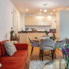 Отель The Liverpool Escape - Captivating 1bdr Flat With Parking, фото 7