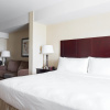 Отель Holiday Inn Express & Suites Seattle North - Lynnwood, an IHG Hotel, фото 3