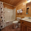Отель Ern812 - Eagles Perch 2 Bedroom Cabin by RedAwning, фото 8