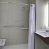 Отель Holiday Inn Express-Bronx, фото 7