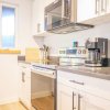 Отель Storm Bay, Modern 1 Bed Suite and Chefs Kitchen, фото 11