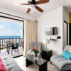 Отель Vela's Condos Ocean Front, фото 4