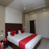 Отель OYO 23733 Surya Continental, фото 7