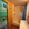 Отель Lake Eacham Tourist Park & Self Contained Cabins, фото 10