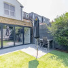 Отель Stunning 3BD Home - Clapham, Near Northcote Rd, фото 16