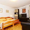 Отель Snježa - Green House - B2 Snjezana, фото 5